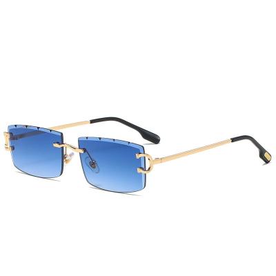 China 15 Years Experience Korean Style Personalized Wild Sunglasses New Retro Fashion Small Frame Metal Sunglasses for sale