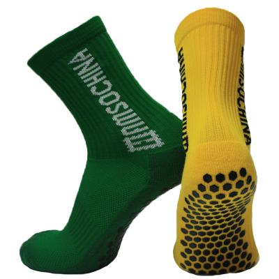 China OEM Durable Custom Outdoor Anti Slip Mens Socks For Sport for sale