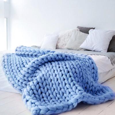 China 100% Modern Soft Handmade Woven Blanket Wearable Throw Blanket Chunky Knit Blanket Practical Knitted Warm Home Custom Decor Microfiber for sale