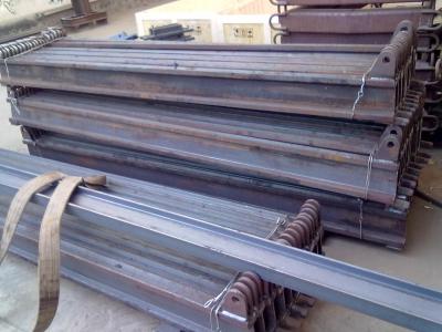 China Customized Alloy Steel Heavy Rail System The Length And Radius Of Curvature Can Be Customized for sale