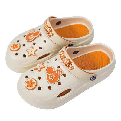 China Flat 2023 EVA platform crocs women good quality cartoon fashion Abrasion Resistance crocs slipper for women garden shoes for sale