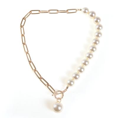 China Hot Selling Creative Jewelry OT Buckle Pearl Pendant Soft Retro Fashion Necklace Clavicle Chain Jewelry for sale