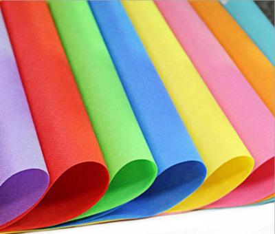 China Viable factory directly supply colorful 100% waterpoof pp spunbond non woven fabric for bag making for sale