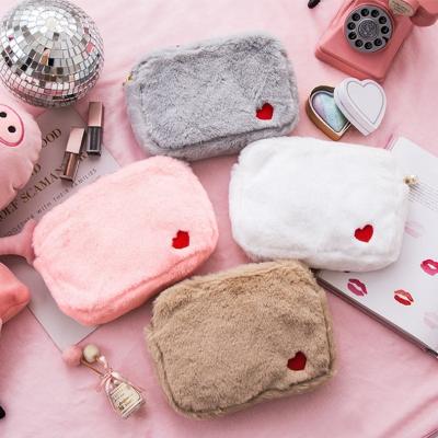 China Durable Fabric Makeup Plush Travel Cosmetic Bag, Carry Lipstick Pouch Bag Zipper Beauty Women Bag for sale