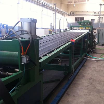 China Línea de producción de células geocelulares de tornillo único Línea de producción de extrusión de plástico HDPE en venta