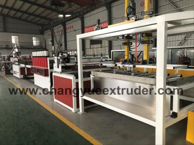 China WPC PVC FOAM BOARD EXTRUSION MACHINE en venta