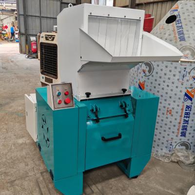 Chine PE Manufacturing Plant Plastic Mixer Crusher Pulverizer SRL-Z 500/1000 with Vertical Structure à vendre