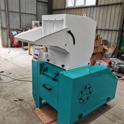 China 200-300 Kg/H Output Plastic Crusher for UPVC Profile PVC Pipe and WPC SWP360 SWP400 SWP560 SWP-630 Models Available for sale