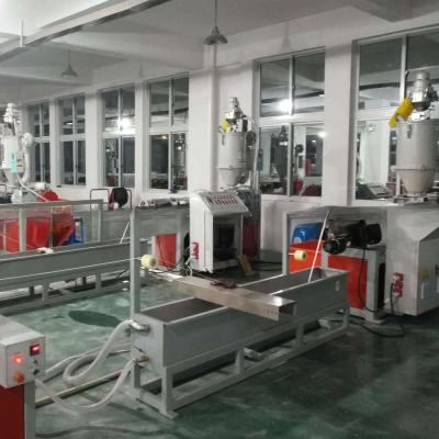 China Maschine für Gesichtsmasken aus Edelstahl, Nasendraht mit Streifen und separater Extruder-Bauanlage zu verkaufen