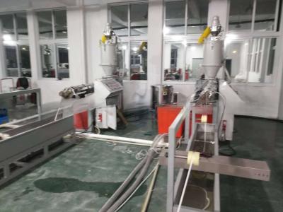 China Qingdao Port Loading Nose Bridge Strip Making Machine with Separate Type Extruder Assembly Structure Loading Port for sale