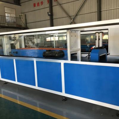 China Professionelle PVC-Profil-Extrusionsmaschine für die PVC-Lauver-Produktionslinie zu verkaufen