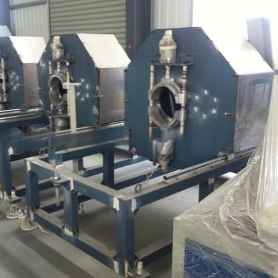 China Máquina de extrusión de tuberías de HDPE de 1150 kg/h Máquina de fabricación de tuberías de plástico de 800 mm en venta