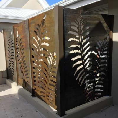 China Modern Rust Leaf Design Natural Metal Garden Screens for sale