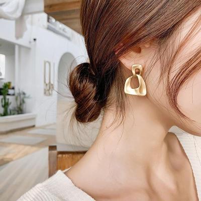 China 1 2022 punks exaggerated retro geometric irregular circle dangle earrings for women round metal drop earrings 2021 for sale