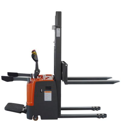 China Hotels Sell Economic AC Motor 1.5 Ton 2 Ton Electric Stacker Forklift For Workshop for sale