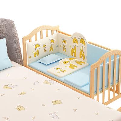 China Modern Crib Splicing Multifunctional Solid Wood Full Size Baby Crib for sale