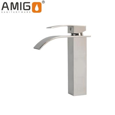 China New Items Thermostatic Faucets Deck Mounted Single Handle Waterfall Bathroom Basin Chromed Mixer Tap for sale