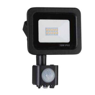 China Hot Sale Outdoor Safety Waterproof 800lm IP65 10W PIR Motion Sensor LED Equivalent Waterproof Flood Lights For Porch Patio Garden for sale