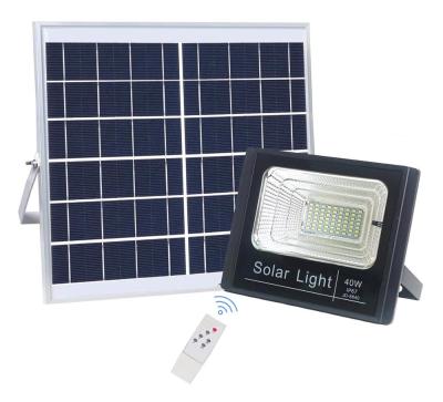 China Solar Powered Garden Flood Light IP67 Dusk to Dawn Remote Control Exterior Billboard Solar Reflector Spotlights 40W for sale