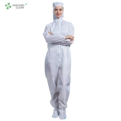 China Streifenkohlenstofffaser Cleanroomklage ESD antistatische 5*5mm mit Haube und Schuhabdeckung für Grad A oder b-Cleanroom zu verkaufen