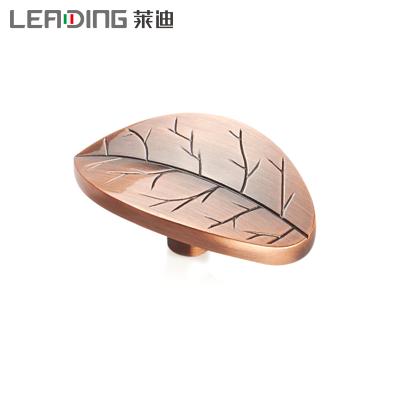 China Modern Fancy Furniture Knobs And Pulls Dresser Cabinet Cabinet Drawer Leaf Form Simple Handles for sale