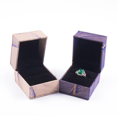 China Fashionable High Quality Ring Box Chinese Style Brocade Brocade Fabric Necklace Jewelry Box For Ring for sale