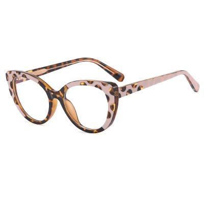 China Fashionable Optical Frame New Unisex Optical Glasses Retro Square Eye Anti Blue Light Blocking Glasses Eyeglasses Frames Optical Glasses for sale