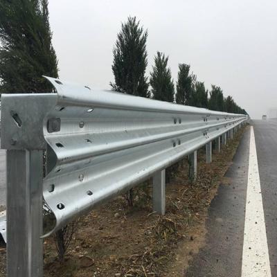 China Anti Crash Galvanized Road Guard Rails Highway Road Steel Safety Corrugated Metal W Beam Anti Crash Guardrail For Road Pavement for sale