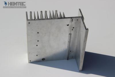Chine 6063/6005 profils en aluminium d'extrusion de radiateur avec le polonais de recourbement à vendre