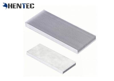 China De zilverachtige Geanodiseerde Uitgedreven van de het Aluminiumradiator van Aluminiumheatsink Speciale Verpakking Te koop