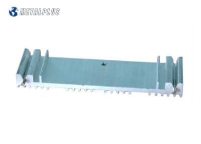 Chine Profils en aluminium de poinçon/de forage anodisés d'extrusion de radiateur à vendre