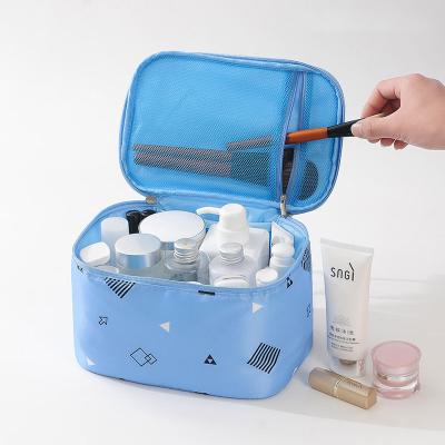 China Premium Large Barrel Capacity Waterproof Storage Polyester Gift Tools Fashion Abeis Cosmetic Makeup Bag for sale