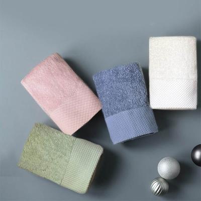 China Multicolor Customized 5 Star Super Absorbent Logo Cotton Bath Towel 100% Thick Multicolor Sustainable Super Absorbent Good Quality for sale