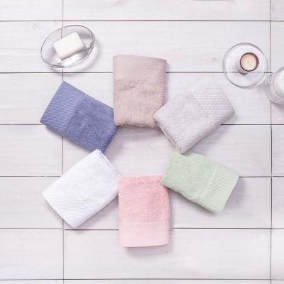 China Super Absorbent Wholesale Cotton Hotel Water Easy Dry 100% High Quality Absorptionbath Bath Towels With Embroidered Logo for sale