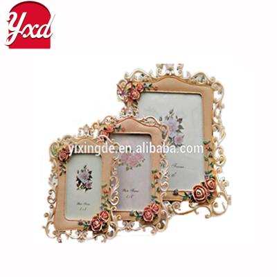 China Durable Durable Creative Beautiful Princess Rose Bedside Table Photo Frame for sale