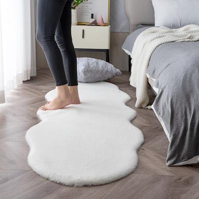 China Non-Slip Ultra Soft Faux Rabbit Fur Blanket Area Rugs For Bedroom Floor Sofa Living Room Carpet Accent Blankets White for sale