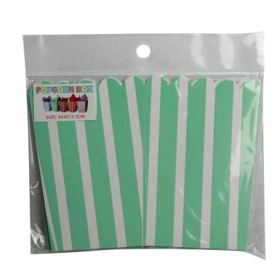 China Other Color Stripe Favor Box Scalloped Edge Popcorn Packing Box With Label for sale