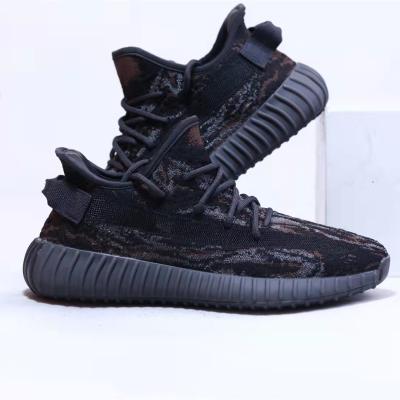 China Original high quality yeez 350 zapatillas V2 hombre anti-slip sneakers walking style shoes sports men and women yezzy casual shoes for sale