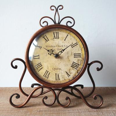 China Latest Style Retro Metal Design Table Clock Vintage Desk Alarm Clock Fashion Antique Classic Silent Quartz Movement Decorative Style Clocks for sale