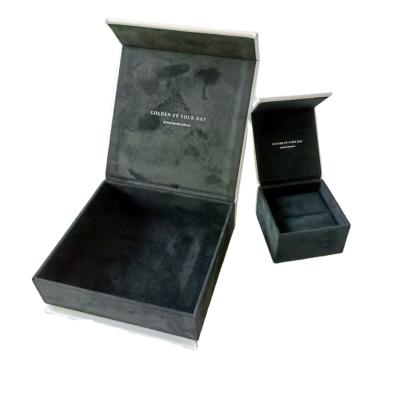 China Affordable High Quality Eco-friendly Canvas Fabric Jewelry Box Suede Velvet Jewelry Gift Box With Logo for sale