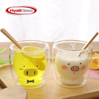 China 250ml Borosilicate Glass Mug Sustainable Handmade Transparent Pig Couple Double Wall for sale