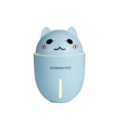 China Smell Comfortable Pet Shape Mini Humidifier Office Dormitory Silent Spray Desktop Fan for sale