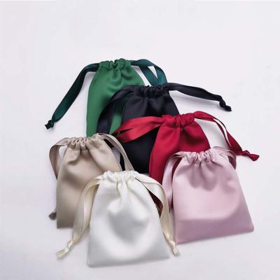 China Fashionable lightweight satin drawstring jewelry drawstring bag fashionable silk bag small small with custom logo for sale