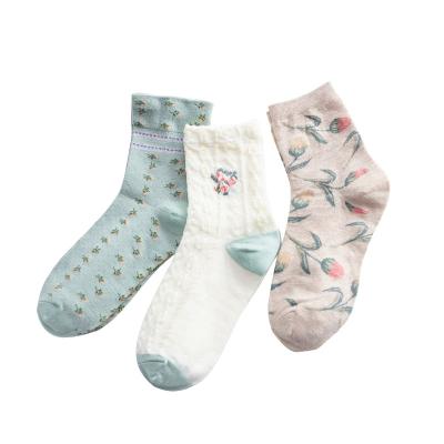 China QUICK DRY Classic Women's Flowers Dress Bangs Girl's Famale Cute Socks Spring And Autumn Socks For Women Fashion for sale