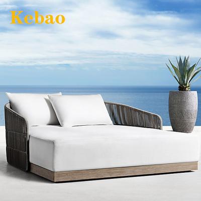 China Modern Luxury Outdoor Rattan Woven All Weather Folding Bed Double Daybed Garden Lounge Lounge Pool Hotel Patio Teak Teak for sale