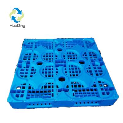 China 1100*1100*110mm Blue Vertical Stackable 16 Bottles 5 Gallon Water Bottle Plastic Pallet for sale