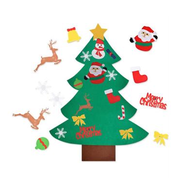 China Christmas Decoration Design Lovely Felt Toy Kids DIY Felt Christmas Wall Tree With Ornament Set for sale