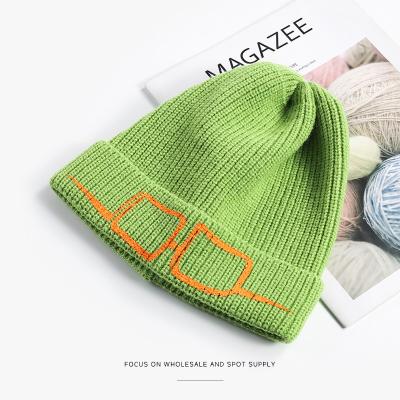 China COMMON Super Acrylic Winter Warmly Beanie Hat Custom Logo 100% Quality Custom Knitted Caps for sale