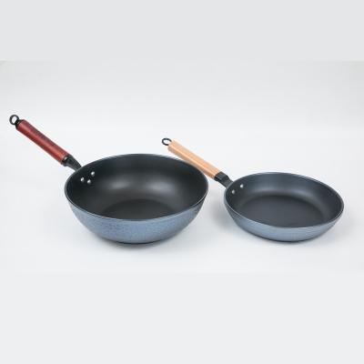 China Nitriding Uncoated Viable Ceramic Non-Pan Black Braised by Antirust Stick Wok for sale