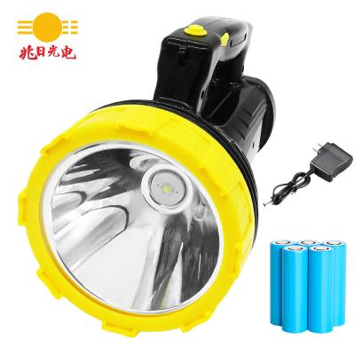 China Convenient 2022 LED18650 Super Bright Rechargable Plastic Lightweight Portable Safe Night Spotlight for sale